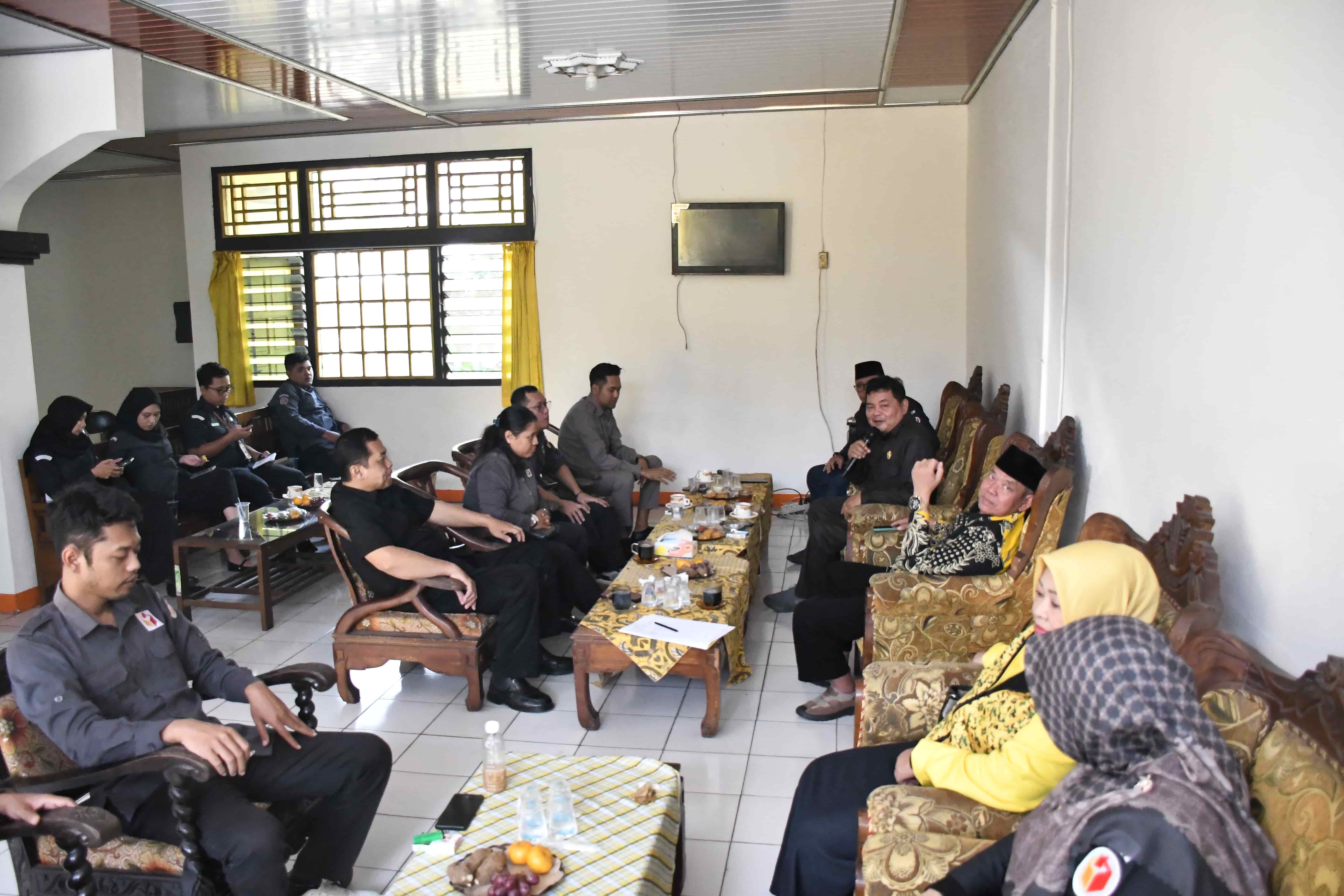 Konsolidasi Demokrasi Golkar