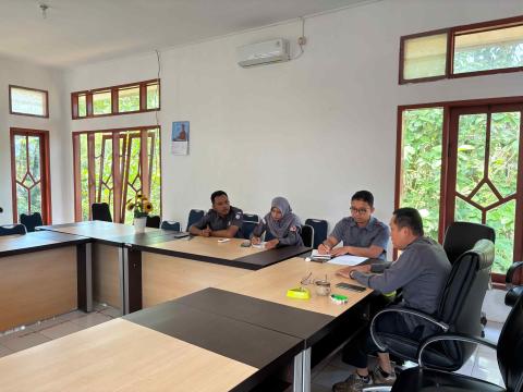 rapat divisi