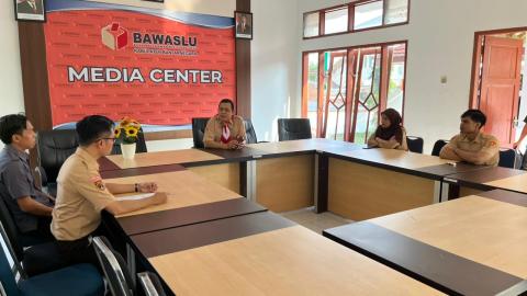 Rapat internal SDM 