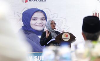 Anggota Bawaslu Lolly Suhenty saat Kick Off Ngabuburit Pengawasan 'Penguatan Spirit Kelembagaan Bawaslu tahun 2026 di Gedung Bawaslu, Jakarta (23/2/2026).