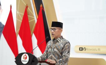 Sekretaris Jenderal Bawaslu Ferdinand Eskol Tiar Sirait di acara peringatan Hari Ulang Tahun Bawaslu yang berlangsung di Jakarta, Kamis (9/4/2026).