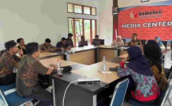 rapat 